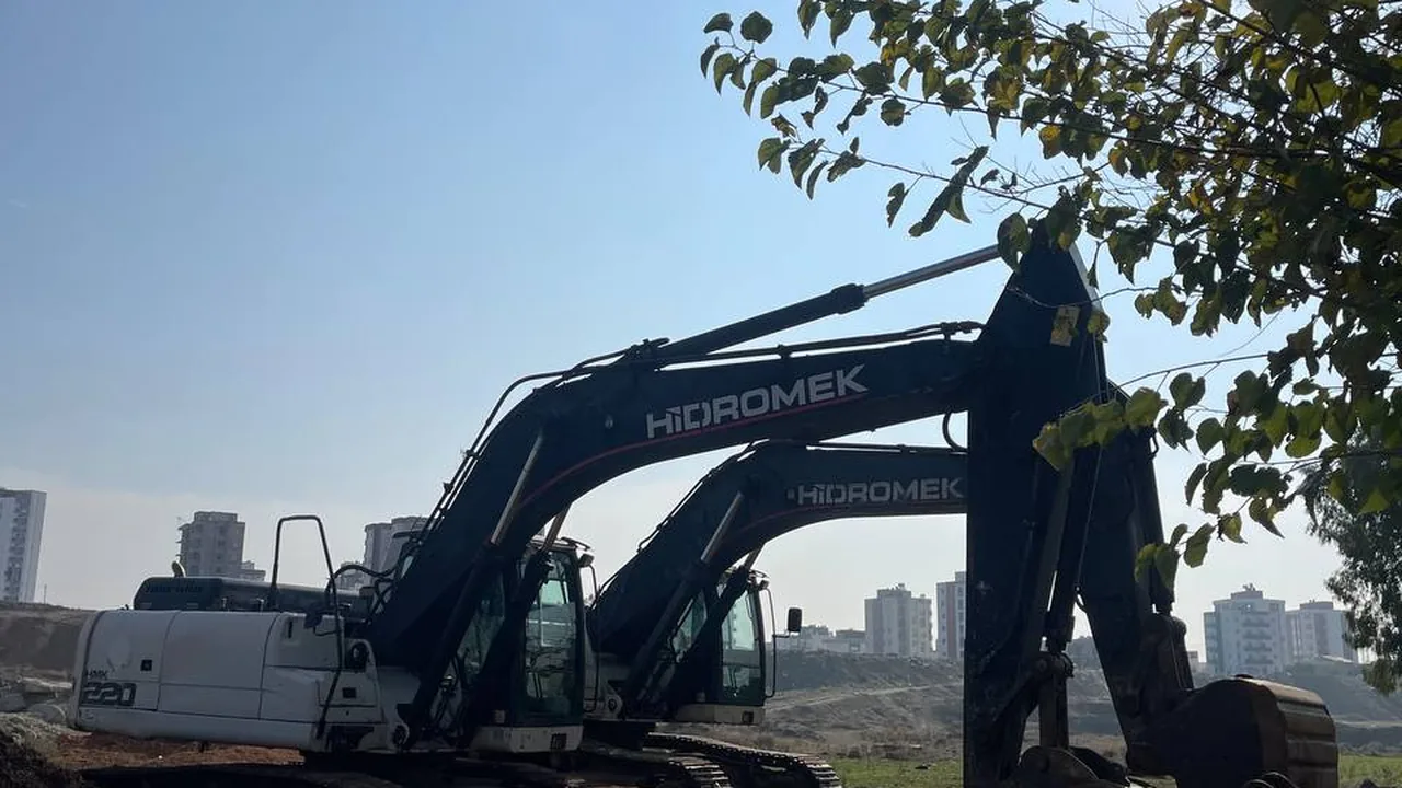 Doğru İş Makinesi Seçimi: Ekskavatör, Loder, Dozer ve Daha Fazlası