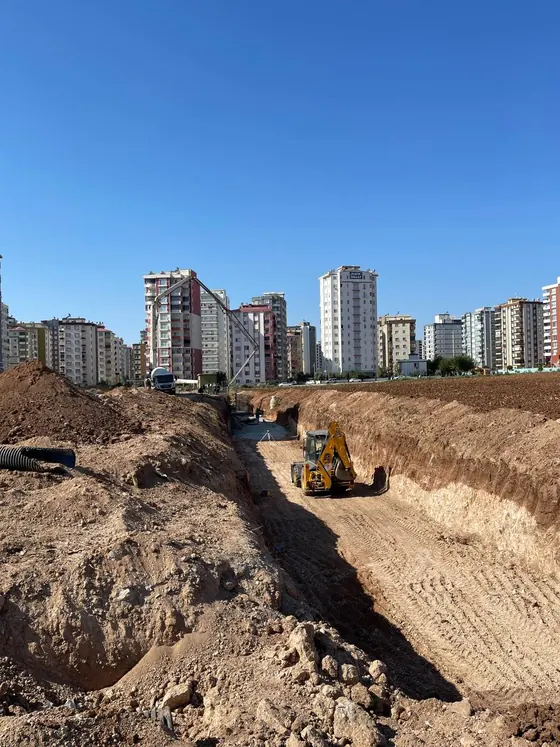 Yol güzergâhında geniş kazı - CMS Hafriyat